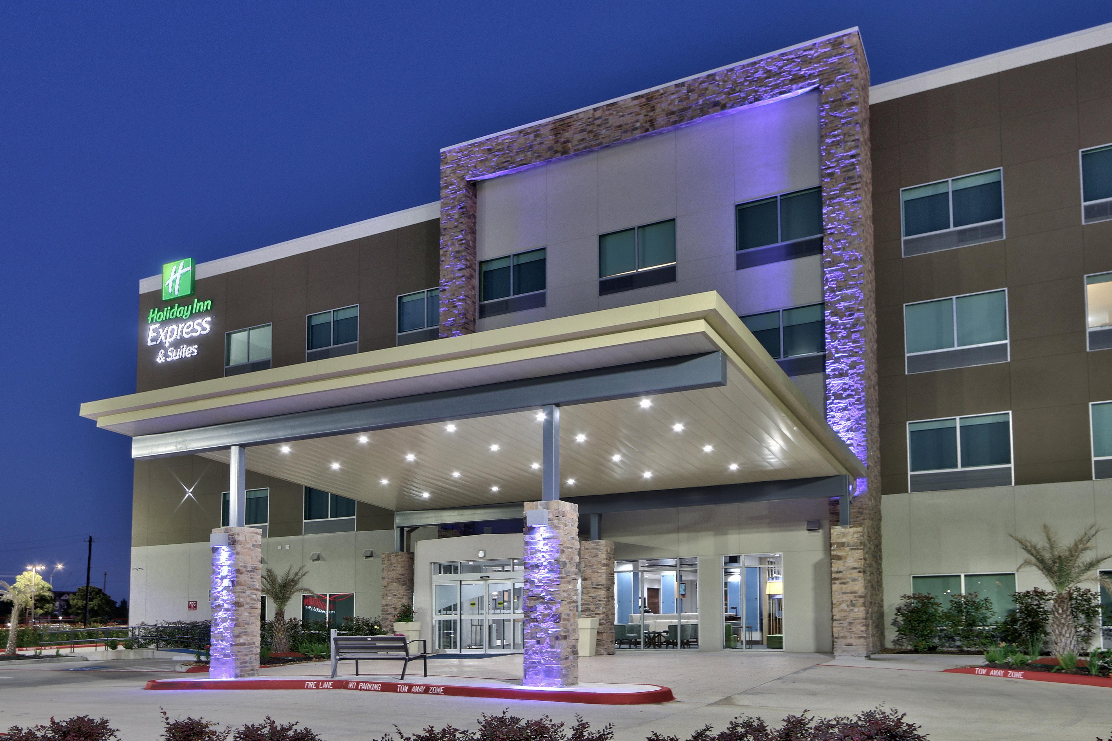 Holiday Inn Express & Suites - Houston East - Beltway 8 By Ihg Cloverleaf Экстерьер фото