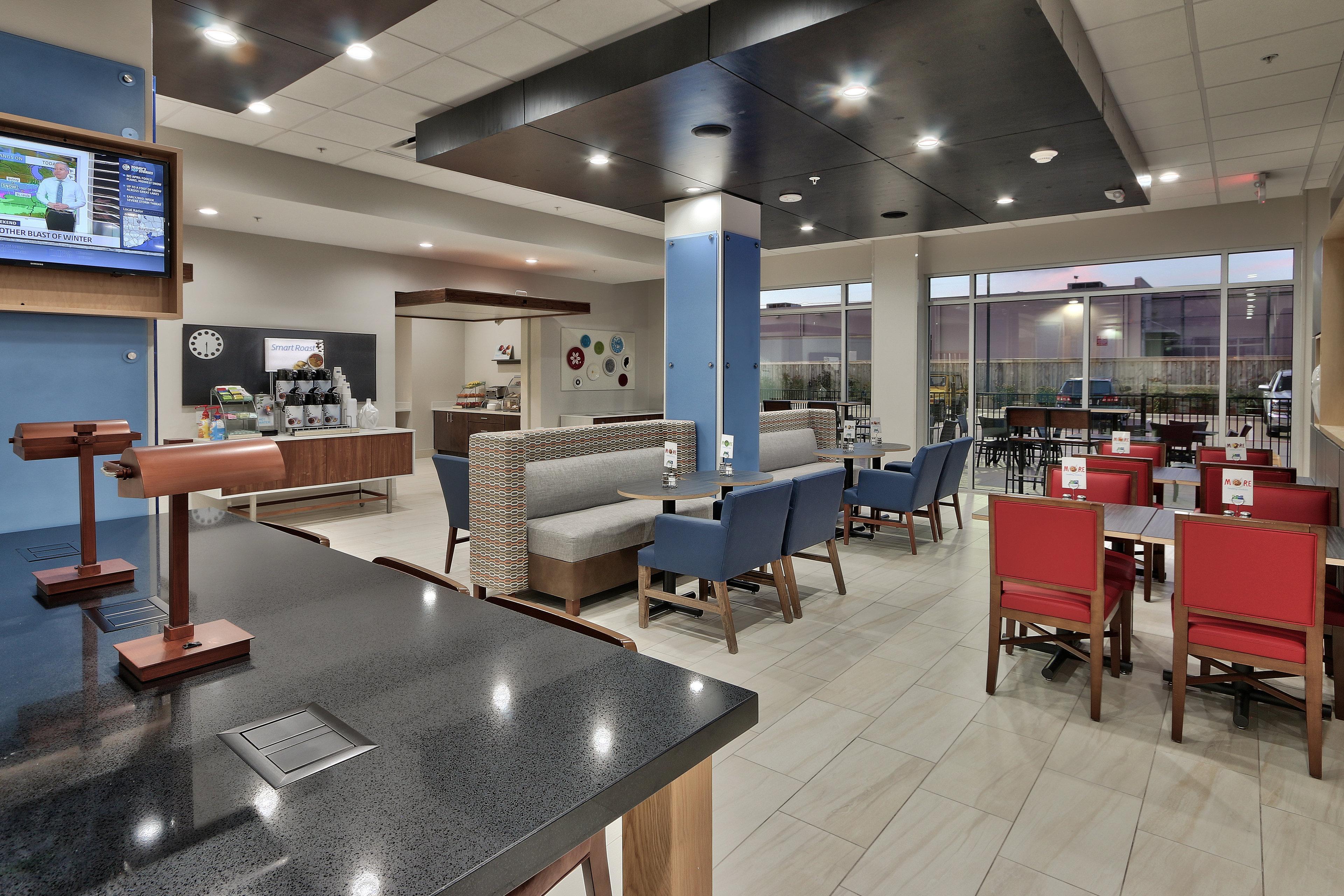 Holiday Inn Express & Suites - Houston East - Beltway 8 By Ihg Cloverleaf Экстерьер фото