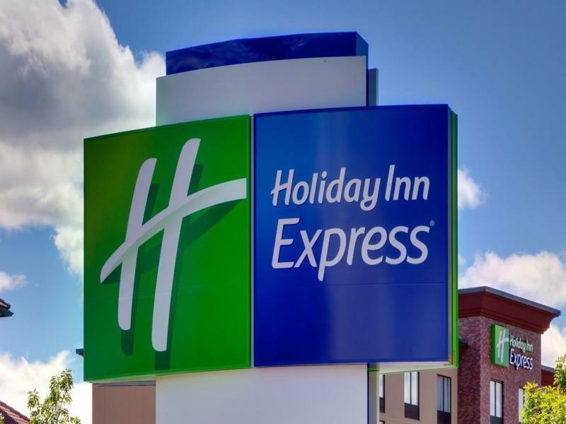 Holiday Inn Express & Suites - Houston East - Beltway 8 By Ihg Cloverleaf Экстерьер фото