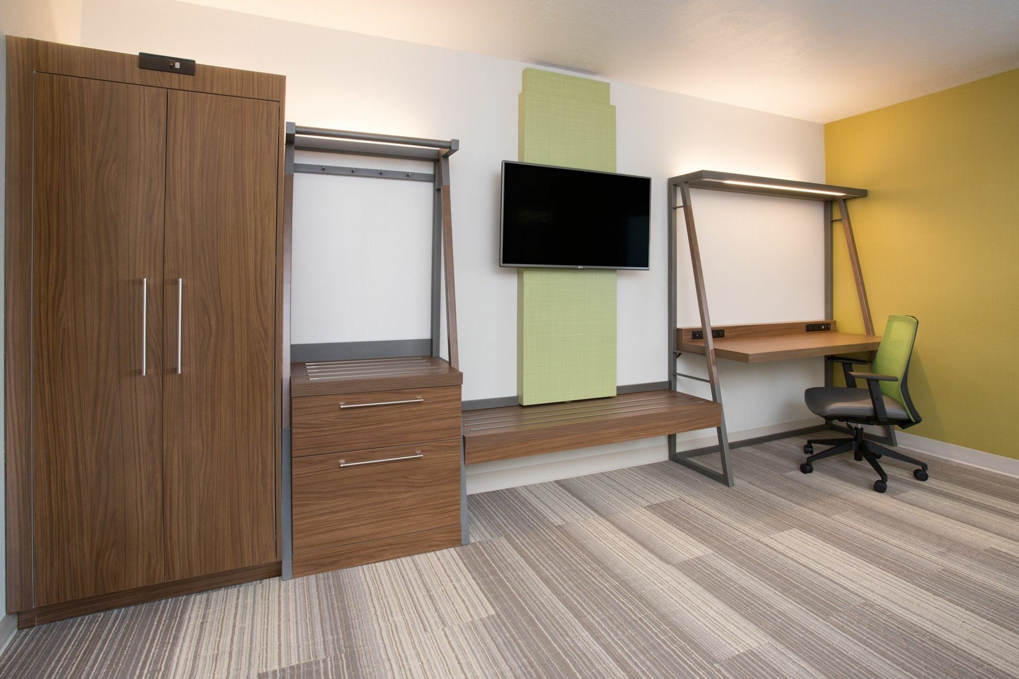 Holiday Inn Express & Suites - Houston East - Beltway 8 By Ihg Cloverleaf Экстерьер фото